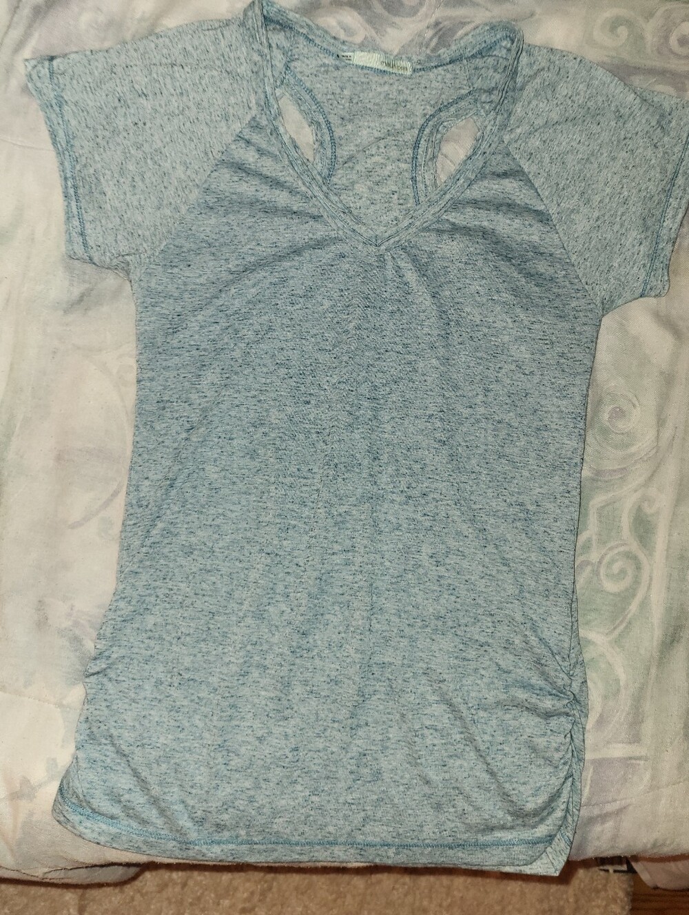 Maurices Light Blue Heather Short Sleeve V-Neck Tee, Size S